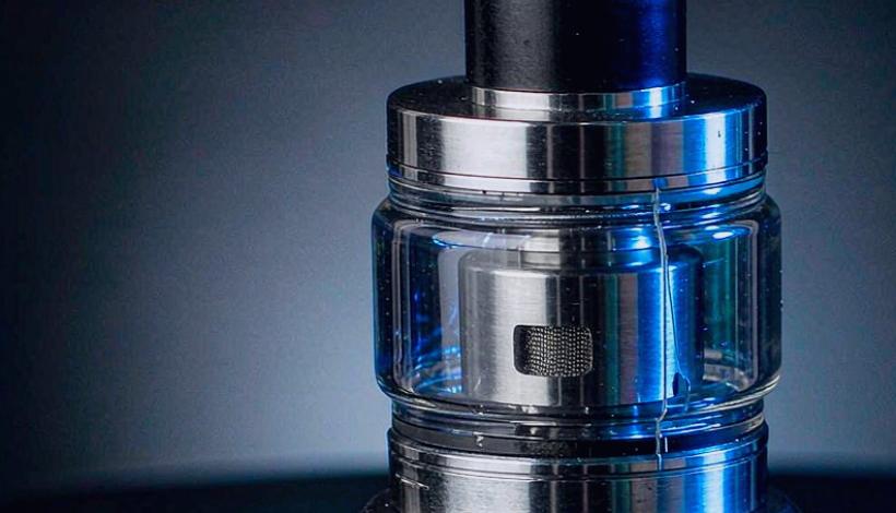 Luxury Upscale Vape for High End Shopping packaging detail