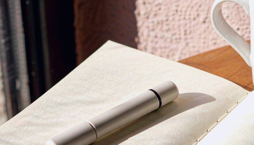 Luxury Upscale Vape for High End Shopping packaging detail