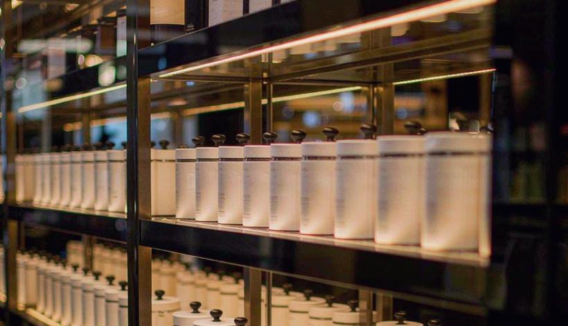 Luxury Upscale Vape for High End Shopping packaging detail