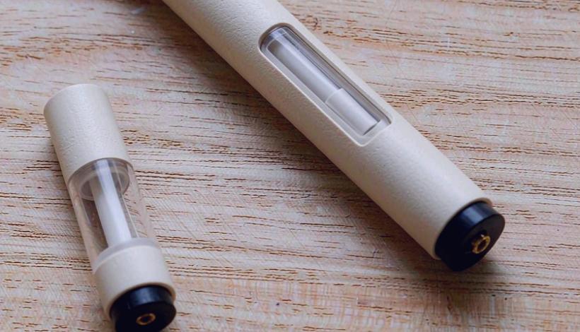 Luxury Upscale Vape for High End Shopping packaging detail