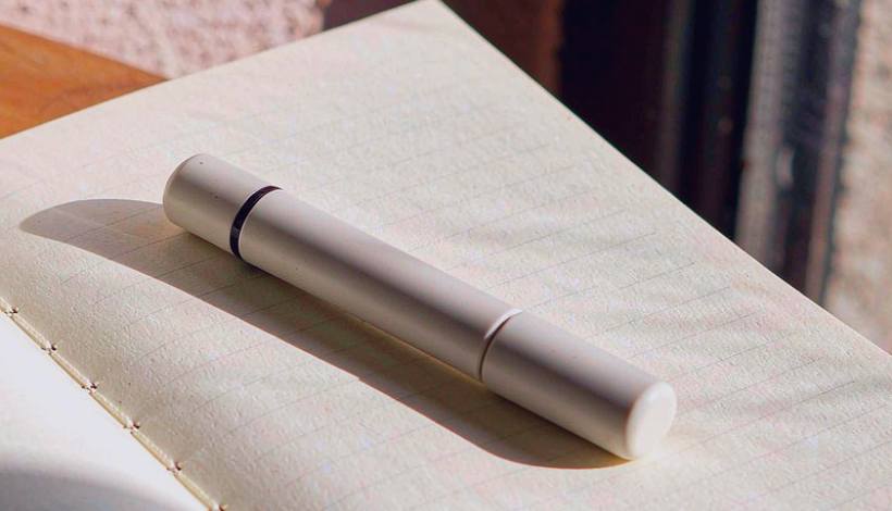 Luxury Upscale Vape for High End Shopping packaging detail