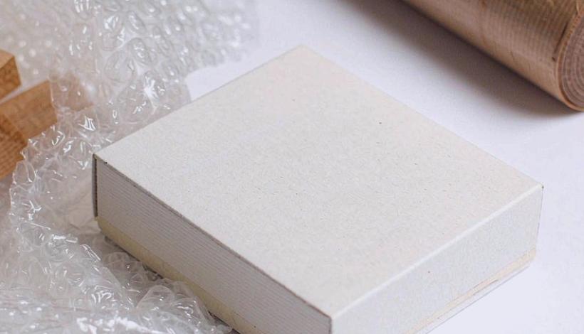Luxury Upscale Vape for High End Shopping packaging detail