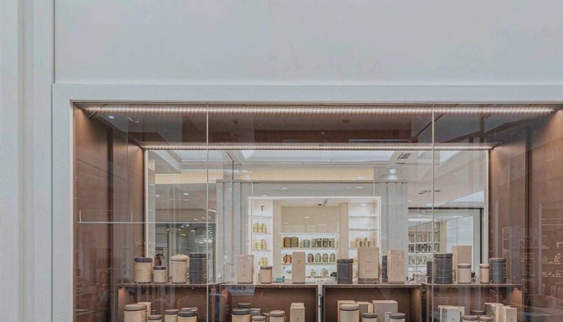 Custom-Branded Luxury Upscale Shopping Malls: Range Mix for Vape Shops — Luxury Upscale Vape for High End Shopping Malls Bulk