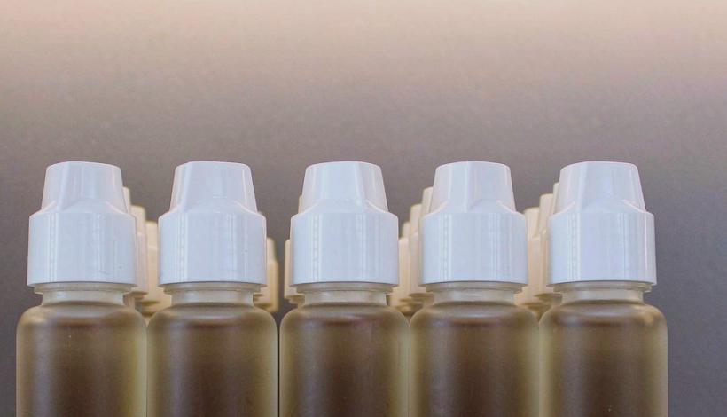 Luxury Upscale Vape for High End Shopping packaging detail