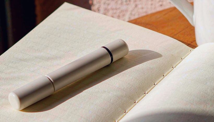Luxury Upscale Vape for High End Shopping packaging detail
