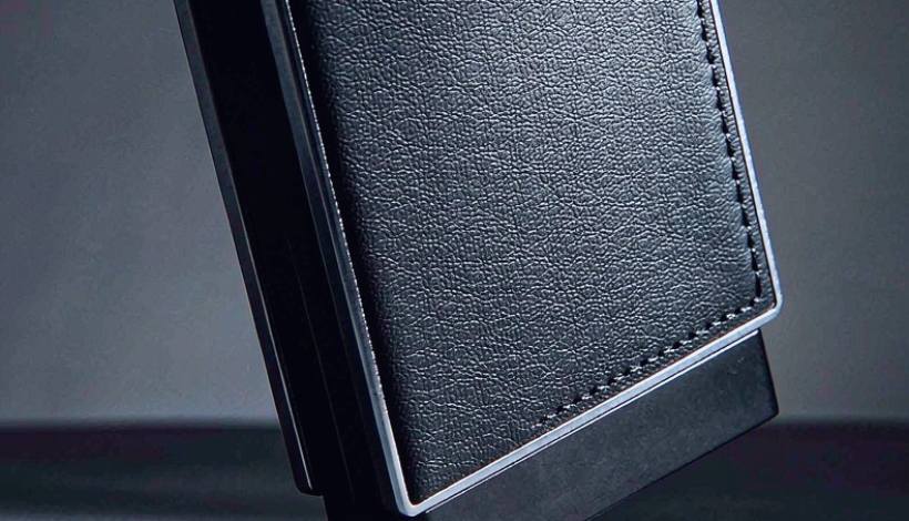 Luxury Upscale Vape for High End Shopping packaging detail