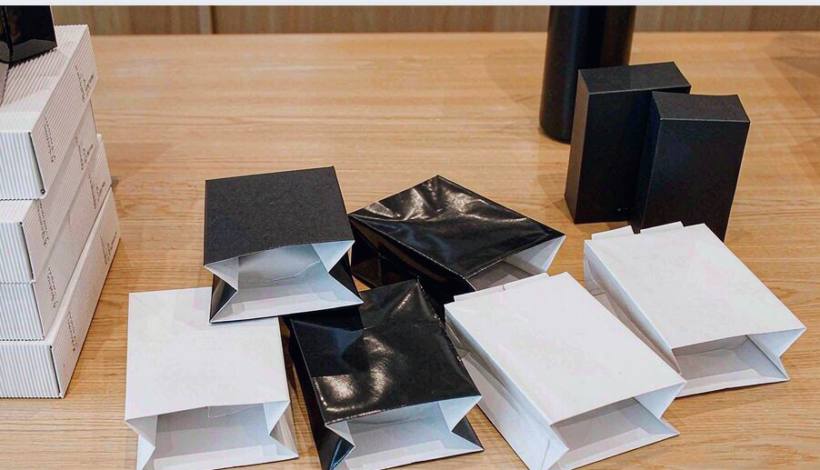 Luxury Upscale Vape for High End Shopping packaging detail