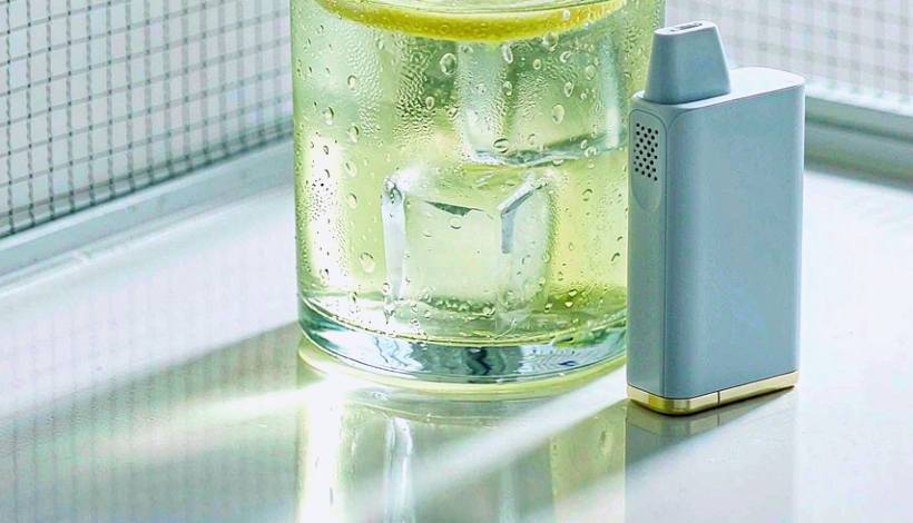 Luxury Upscale Vape for High End Shopping packaging detail