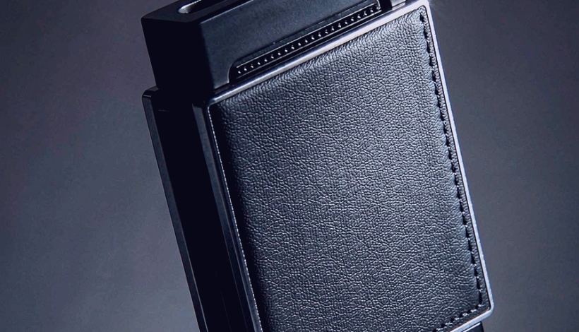 Luxury Upscale Vape for High End Shopping packaging detail