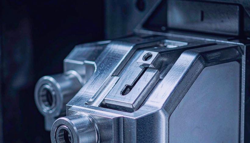 Luxury Upscale Vape for High End Shopping packaging detail