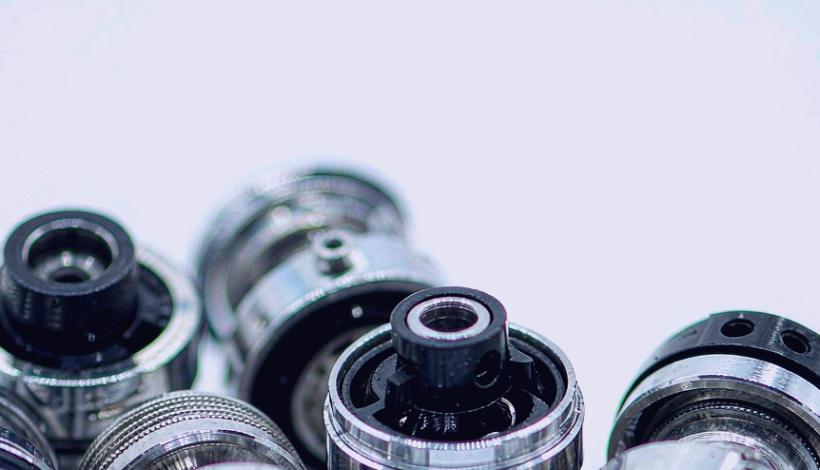 Luxury Upscale Vape for High End Shopping packaging detail