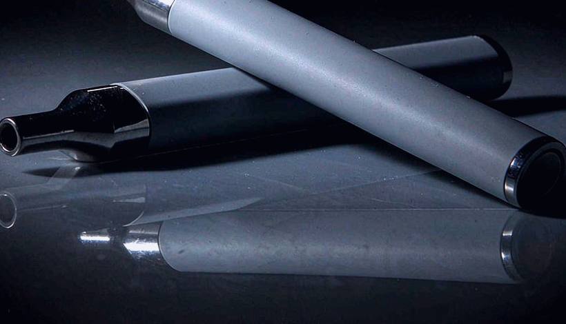 Luxury Upscale Vape for High End Shopping packaging detail