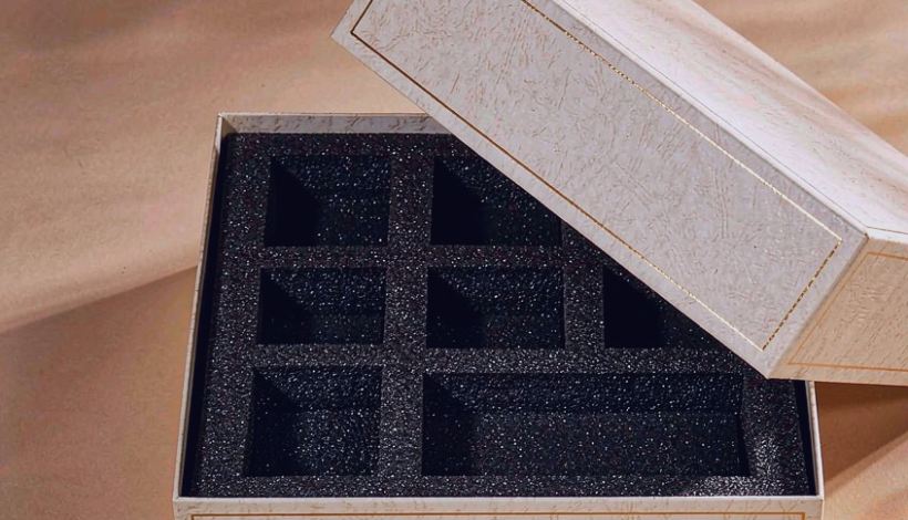 Luxury Upscale Vape for High End Shopping packaging detail