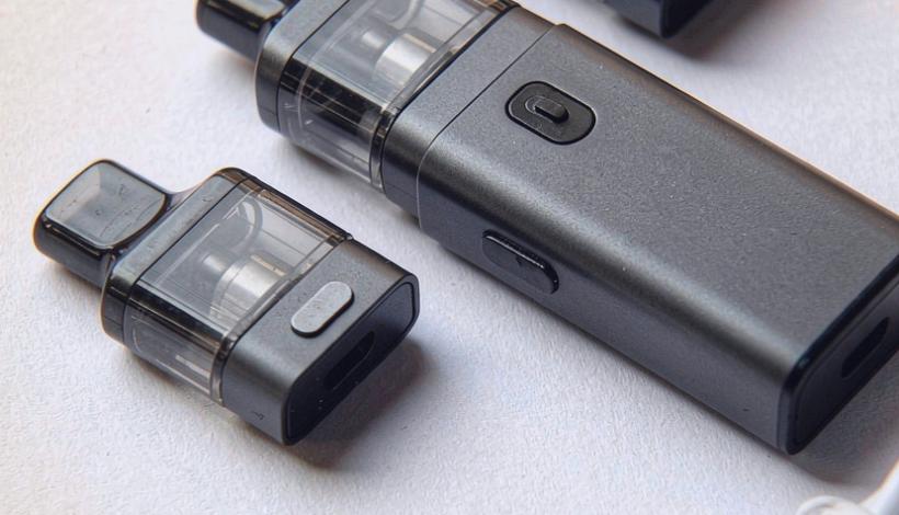 Luxury Upscale Vape for High End Shopping packaging detail