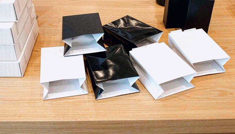 Luxury Upscale Vape for High End Shopping packaging detail