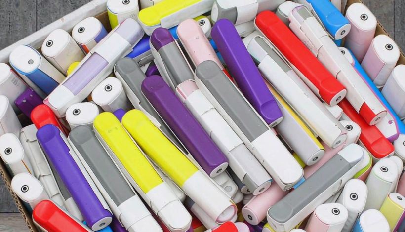 Luxury Upscale Vape for High End Shopping packaging detail