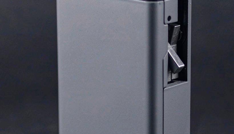 Luxury Upscale Vape for High End Shopping packaging detail