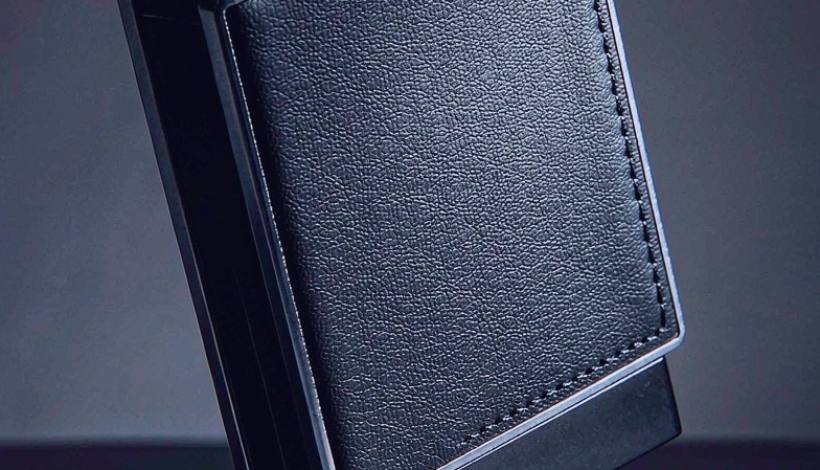 Luxury Upscale Vape for High End Shopping packaging detail