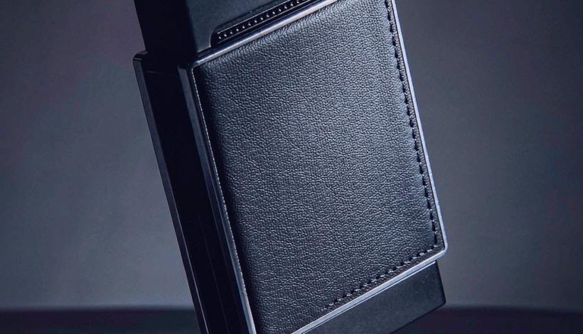 Luxury Upscale Vape for High End Shopping packaging detail
