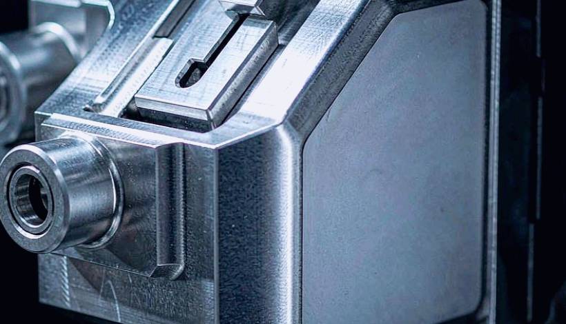 Luxury Upscale Vape for High End Shopping packaging detail