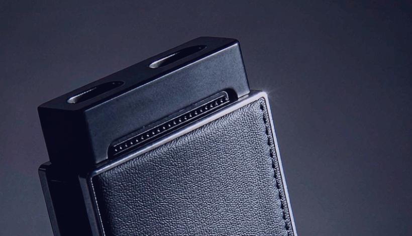 Luxury Upscale Vape for High End Shopping packaging detail