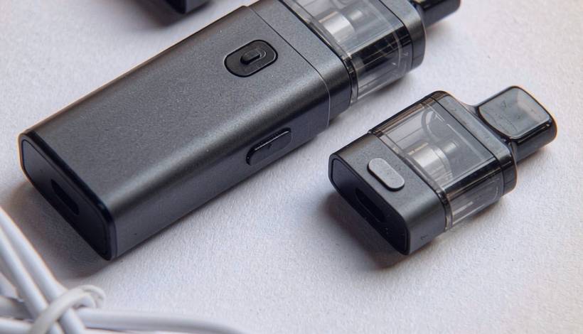 Luxury Upscale Vape for High End Shopping packaging detail