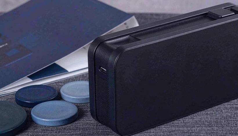 Luxury Upscale Vape for High End Shopping packaging detail