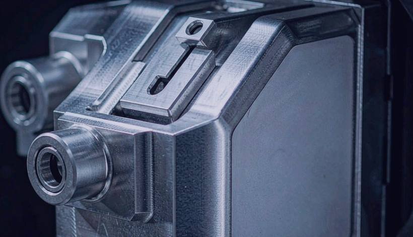 Luxury Upscale Vape for High End Shopping packaging detail